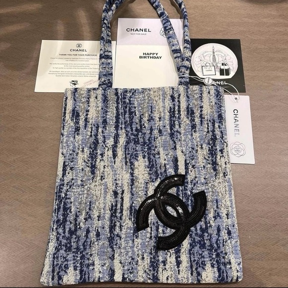 Textured Blue and Black Tote Bag - Picture 1 of 5